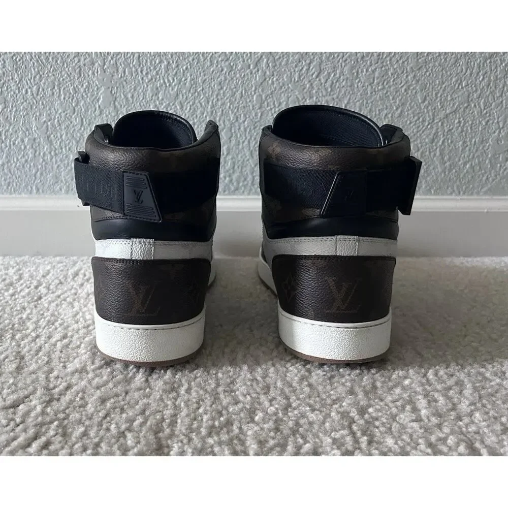 Authentic Louis Vuitton Rivoli Triple Monogram Sneakers LV 9.5 (fits USA 10.5)